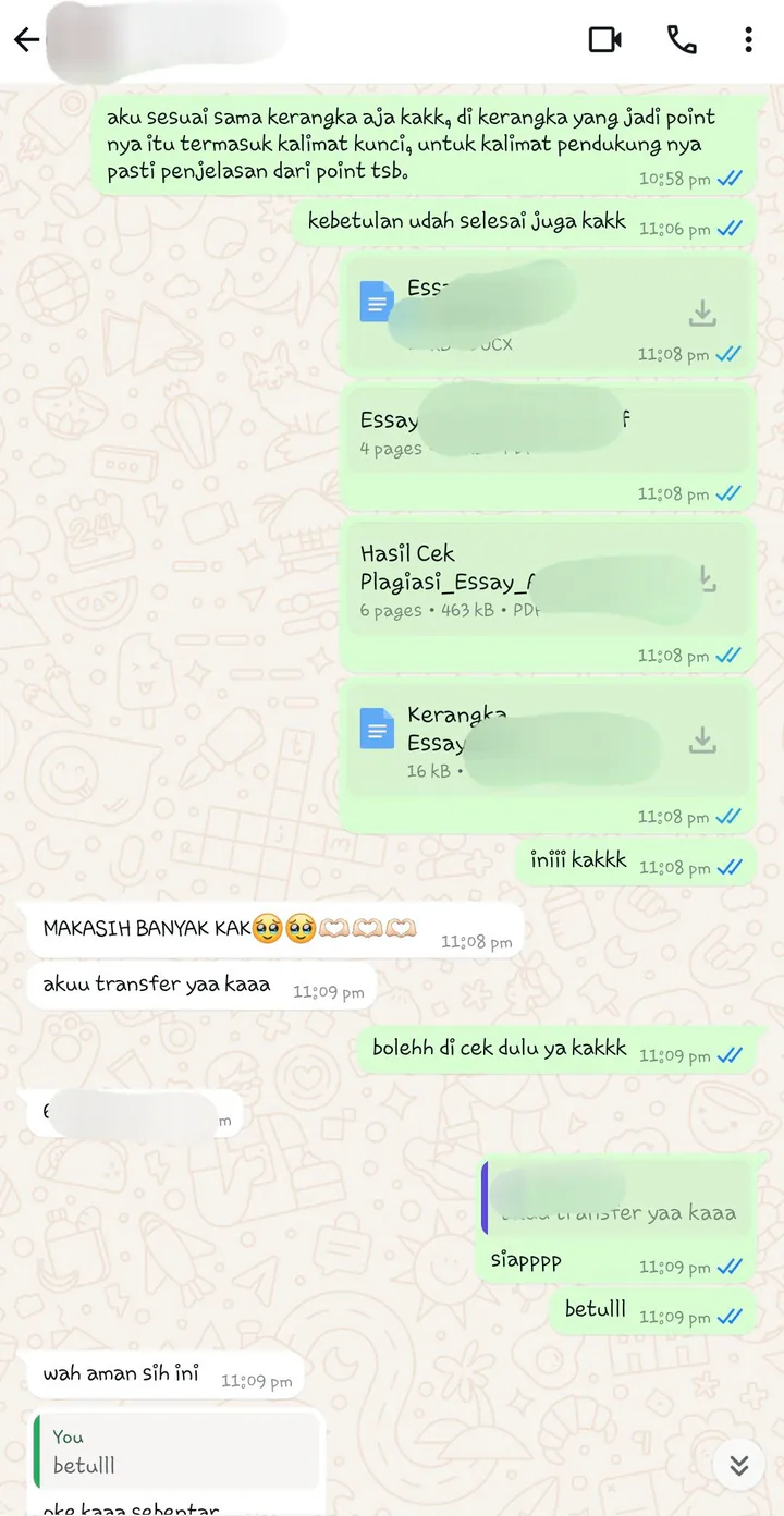 Screenshot chat pelanggan yang berterima kasih setelah menerima tugas esai
